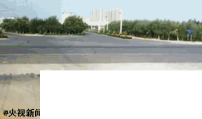 校车与货车相撞