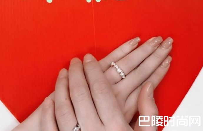 安以轩曝闪电结婚