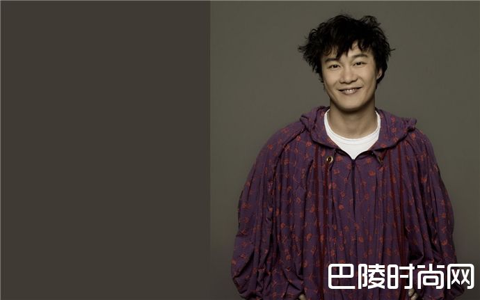 陈奕迅接老婆下班