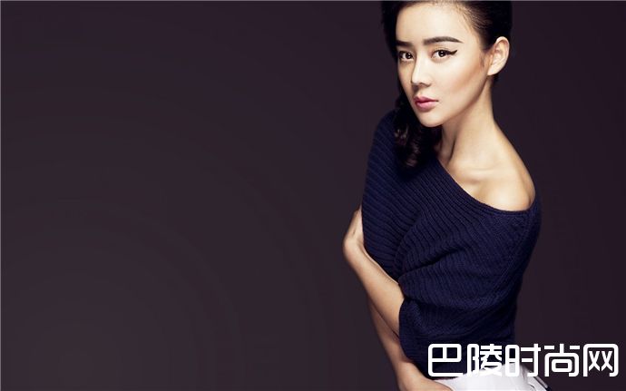 袁姗姗大秀马甲线