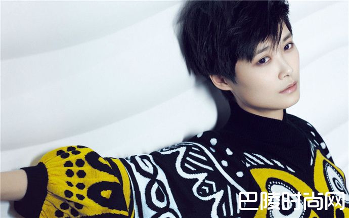 港歌手撞脸李宇春