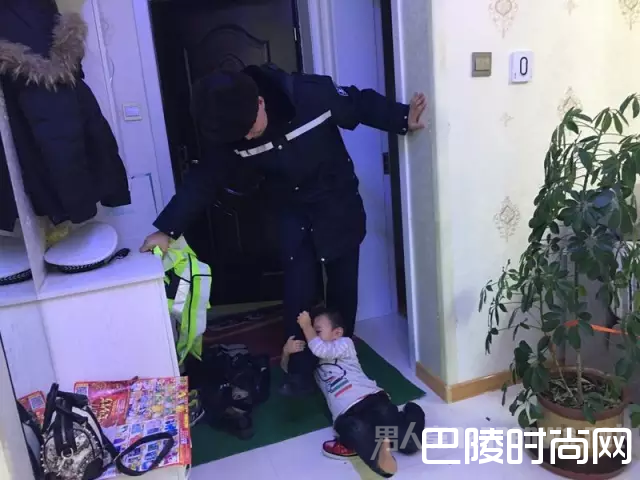 交警大队三中队中队长范伟 交警大队三中队中队长范伟