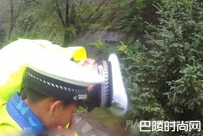 警察发现小男孩