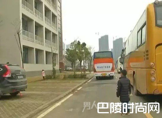 行车盲区小提示