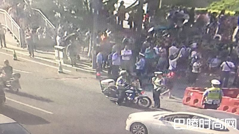 民警帮忙追回准考证 民警帮忙追回准考证