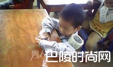 用胶水胶带将其嘴部封死816C54E72148A9A31A5EA03002013&w=368&h=220&img 用胶水胶带将其嘴部封死816C54E72148A9A31A5EA03002013&w=368&h=220&img