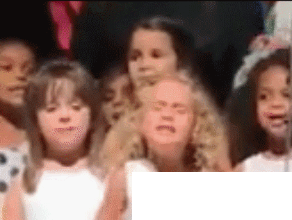 4岁小女孩 4岁小女孩