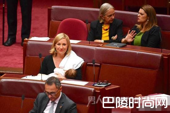 一边工作一边哺乳