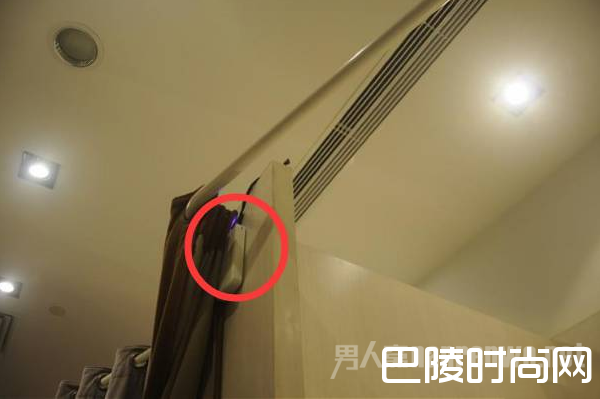 试衣间发现摄像头 试衣间发现摄像头