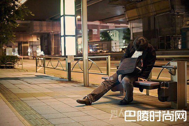 随时随地睡着的日本人 随时随地睡着的日本人
