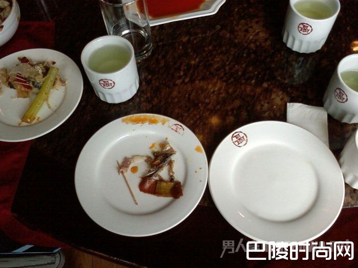 吃火锅吃出创可贴 吃火锅吃出创可贴