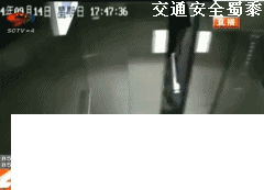 电梯吃人
