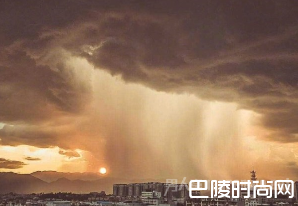 福建现巨型圆柱