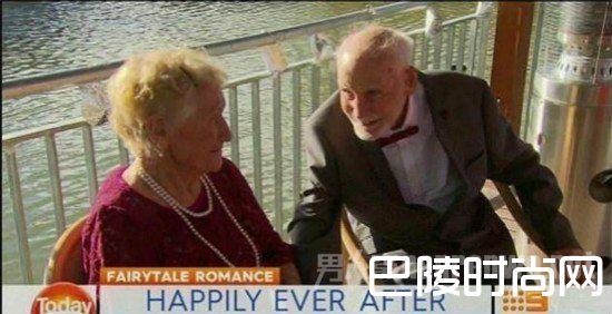 88岁老翁求婚15年终娶女友 88岁老翁求婚15年终娶女友