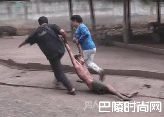 男子被救出 男子被救出