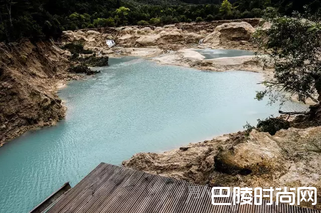 地震后的火花海