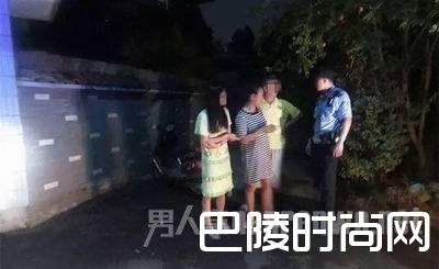 警方走访周围群众 警方走访周围群众