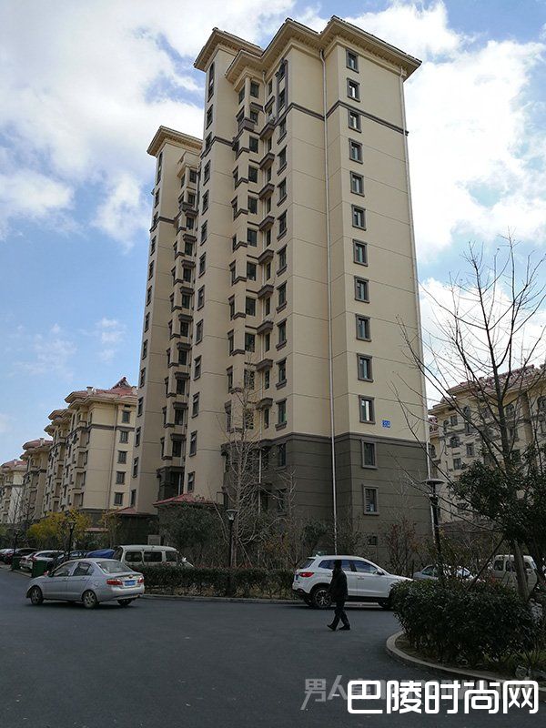 死者纪尚（化名）的家位于青岛城阳区仲村社区一栋14层的安置房