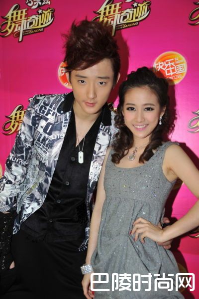 于小彤刘美含照片