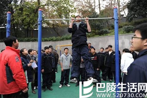 引体向上的各大技巧 做引体向上的会好处