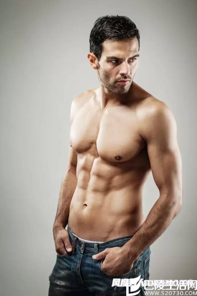 男人腹肌