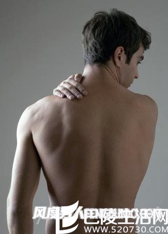 男人肌肉