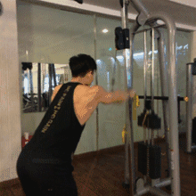 龙门架直背下压