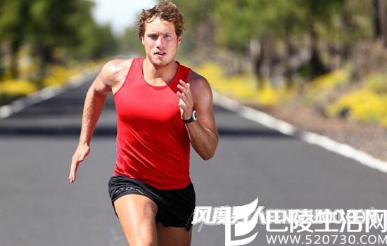 男人跑步