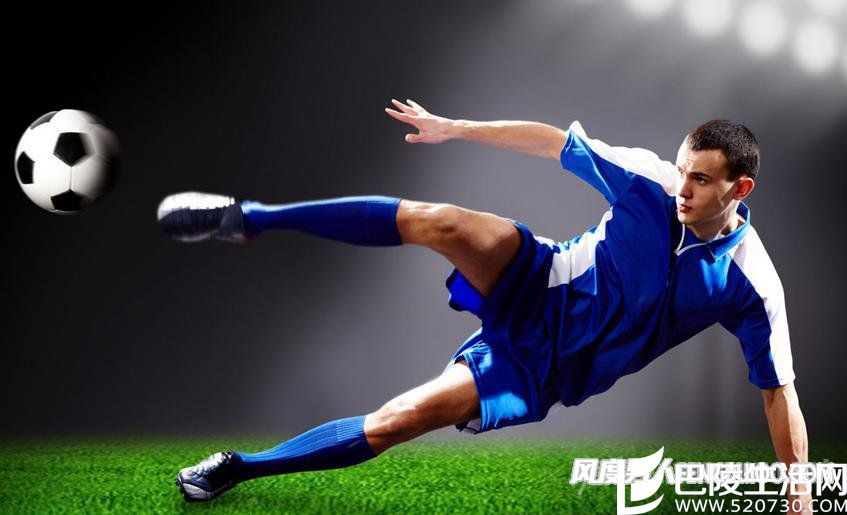 男人踢足球 男人踢足球