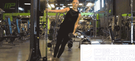 如何练成三角肌