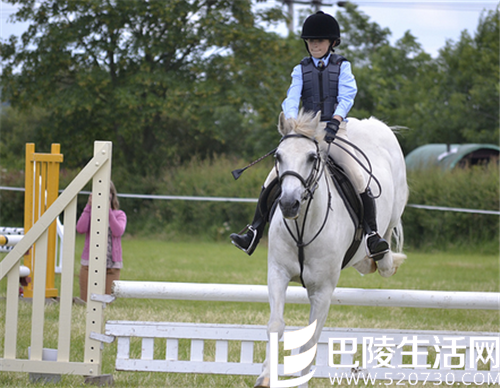 男人练马甲线的方法 马甲线如何练(2)