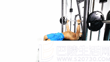 史密斯杠铃卧推
