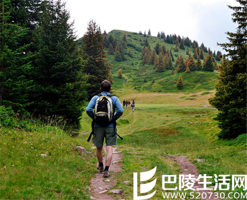 冬季爬山带来的好处 爬山锻炼的好处