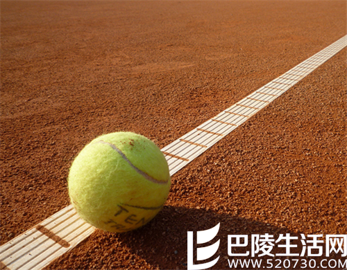 冬季打网球需注意细节 打网球对身体的好处