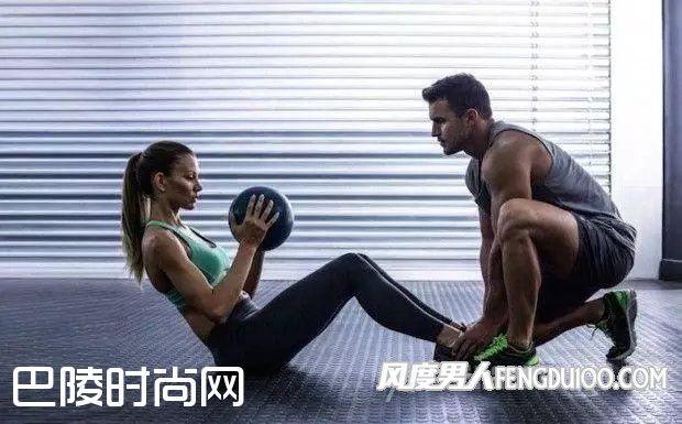 去健身房怎么找教练