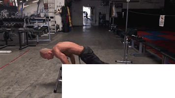 俯身提膝 俯身提膝