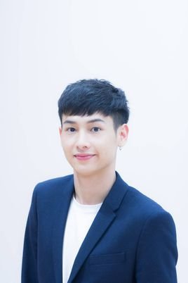 巴特潘·忽栓照片