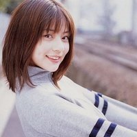 芳贺优里亚照片