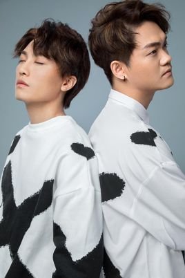 展展与罗罗照片