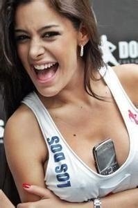 拉里萨·里克尔梅照片