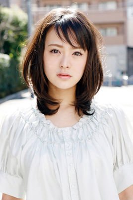 贯地谷诗穗梨照片