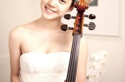 欧阳娜娜呕吐在工作人员手里 姐姐考试找代考被批