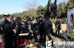 黄晓明初恋居然是李珏 揭黄晓明为何不去初恋葬礼