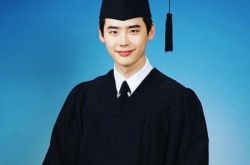 李钟硕大学毕业照引围观 韩国大腕明星们毕业学校爆料