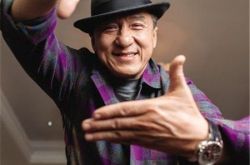 成龙真名曝光原来是这样子 网传成龙国籍是美国被否