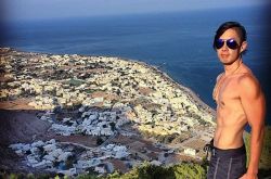 吴建豪肌肉成男人最完美线条 盘点肌肉最性感的男星