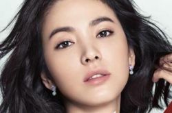 女神赵薇对宋慧乔的评价 盘点那些爱抢镜的女明星 