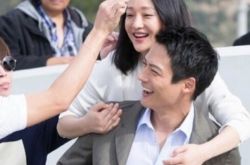 周迅结婚戒指价值不菲 婚礼现场二人依旧甜蜜 