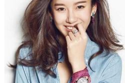 张子萱婚戒抢镜 被夸赞好姑娘笑开花 