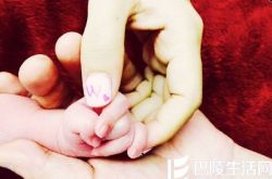 章子怡汪峰已分手谣言被破 现一家三口无比温馨 